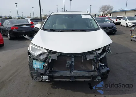 2018 Toyota Rav4 Xle from USA, damaged, VIN JTMWFREV2JD131362